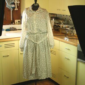 Vintage Castleberry Studio Lightweight Dress